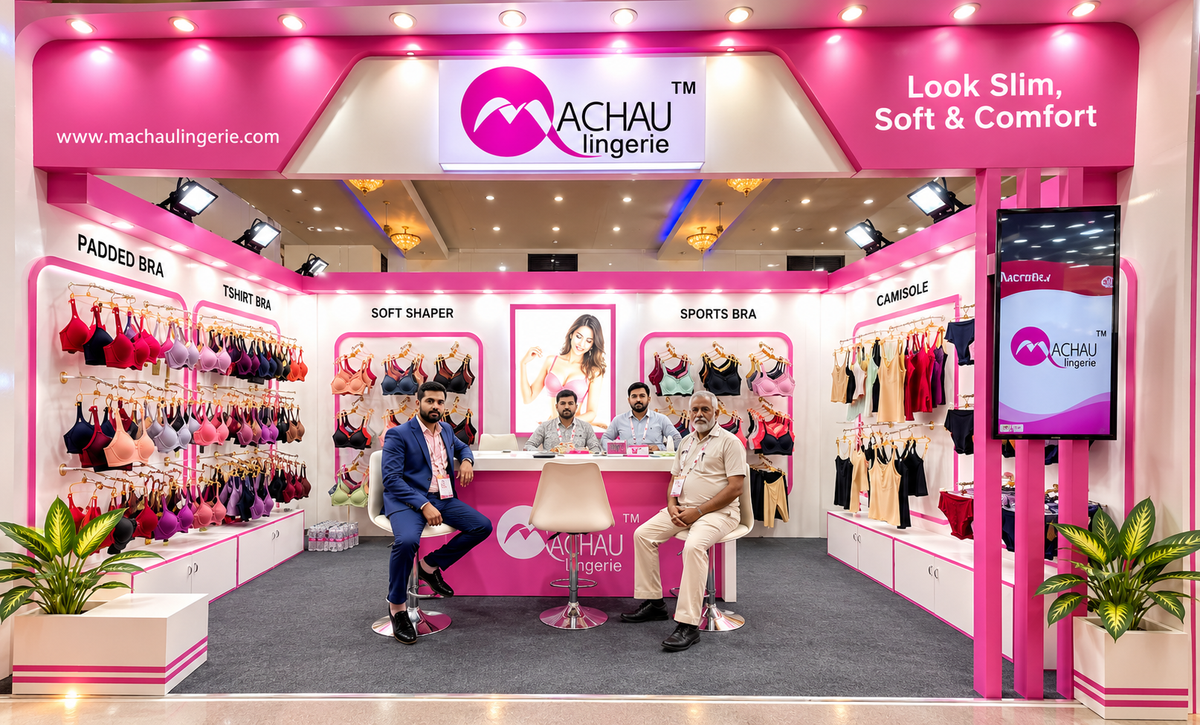 MACHau Lingerie brand display